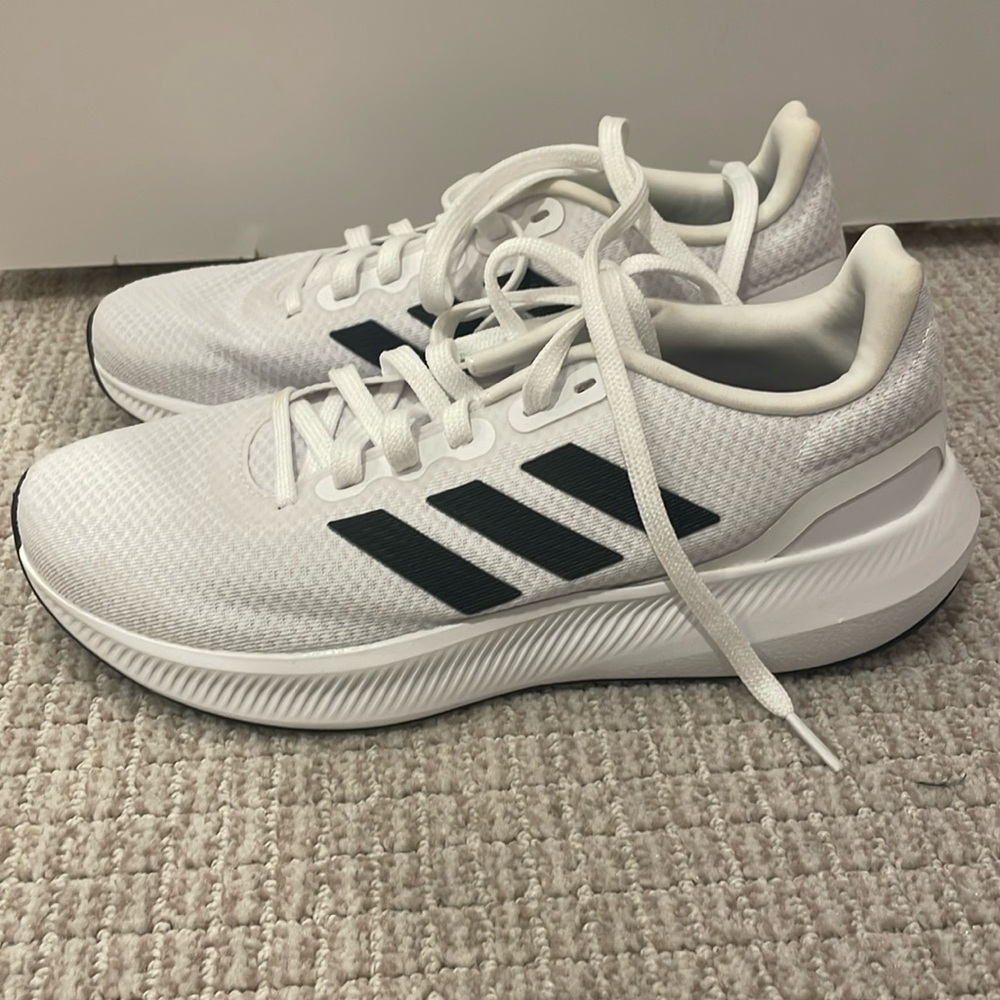 Black and white never worn adidas
